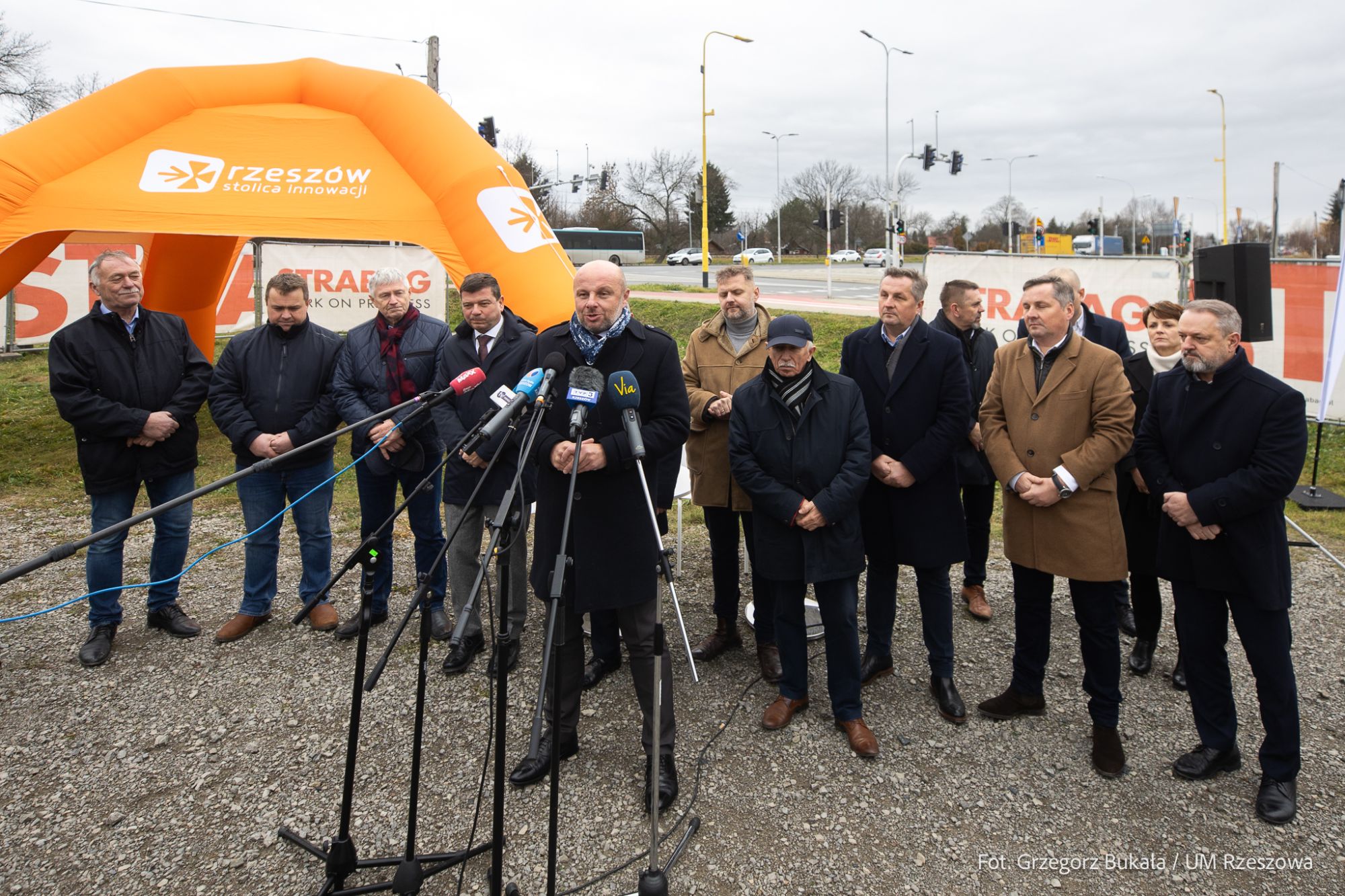 zdjęcie z konferencji prasowej dotyczącej budowy łącznika pomiędzy ulicą Warszawską a Krakowską w Rzeszowie, fot. Grzegorz Bukała, Urząd Miasta Rzeszowa